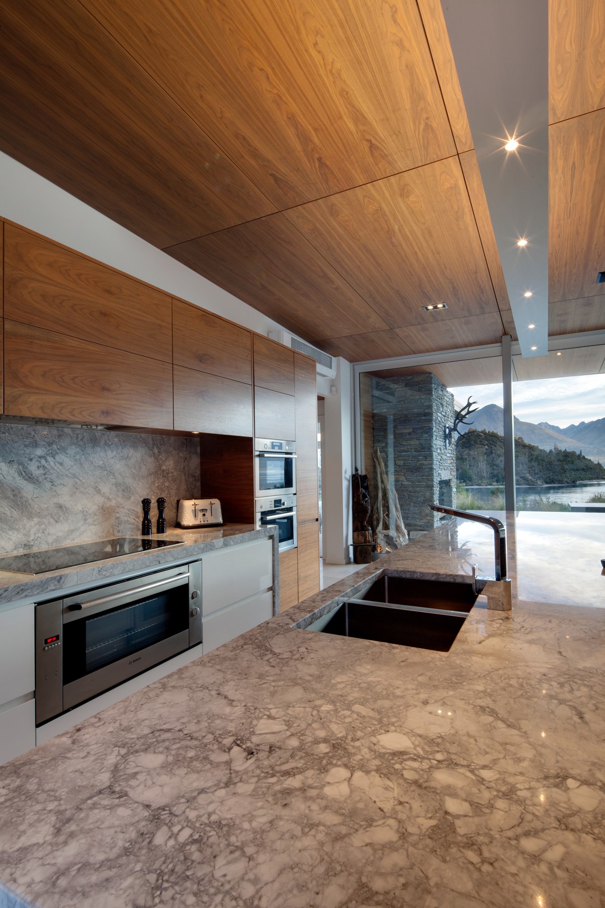 BW Walnut Veneer CC kitchen ceiling Fathippo
